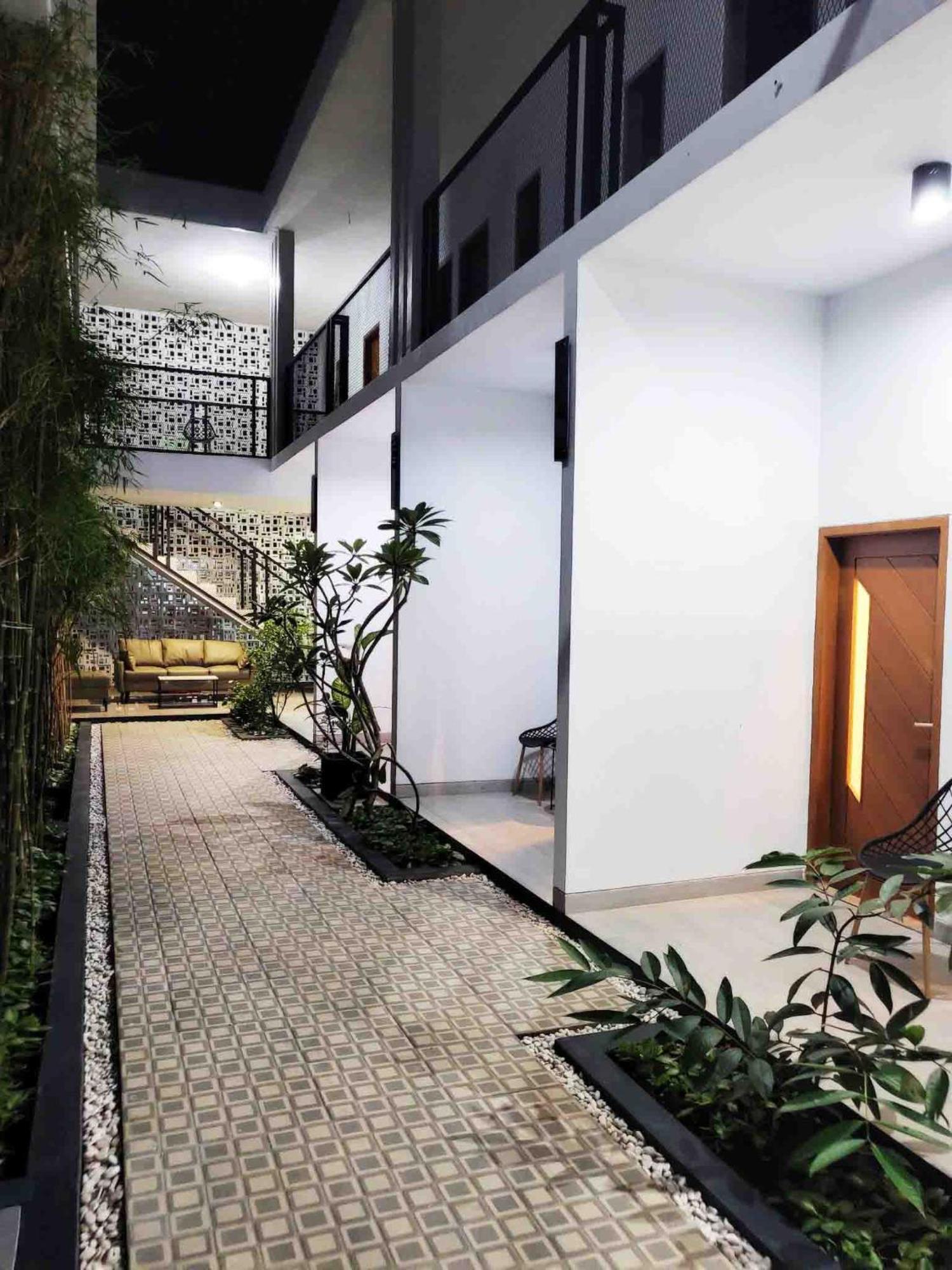 Cabin15 - Syariah Blitar Exteriér fotografie