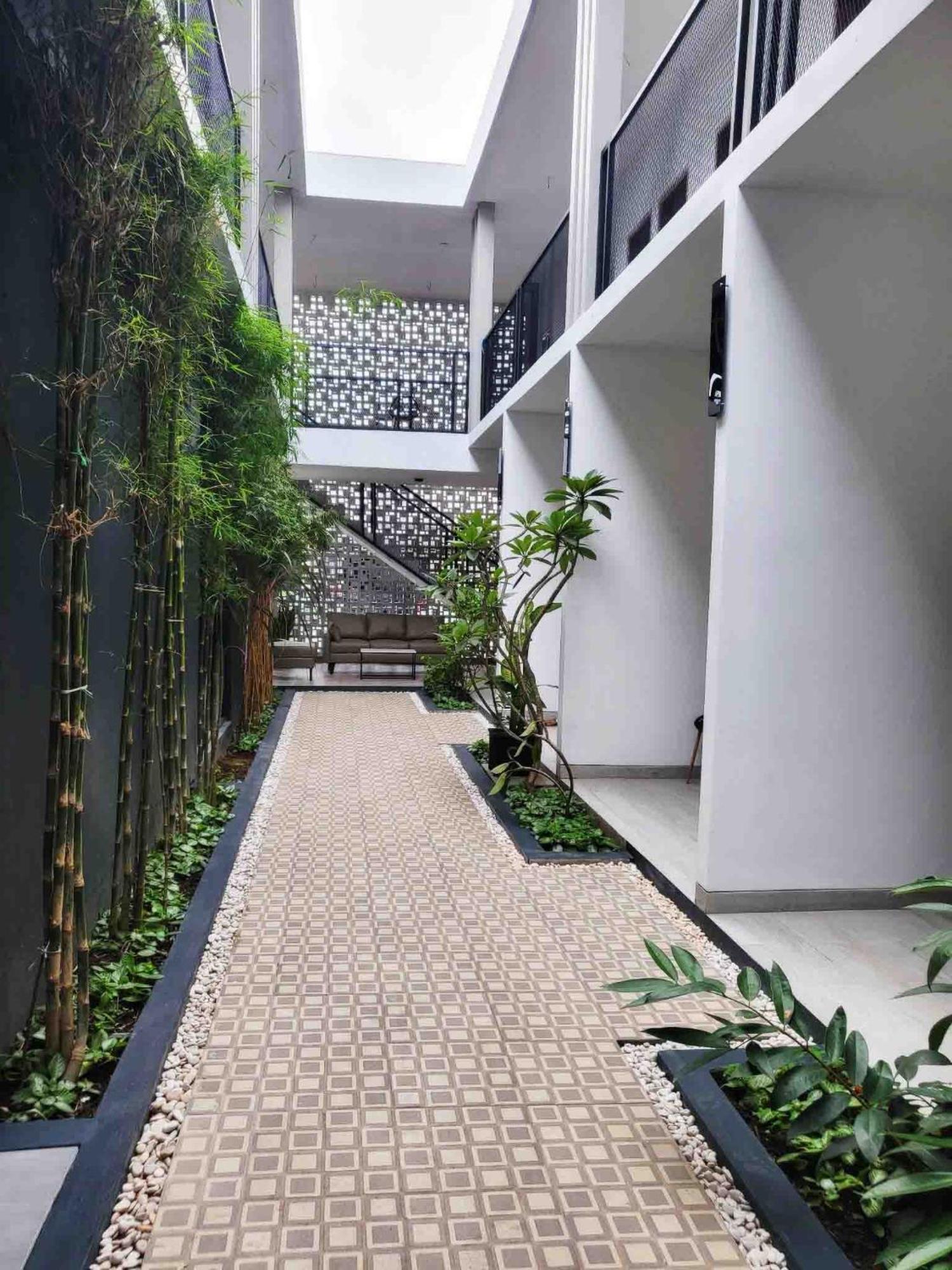 Cabin15 - Syariah Blitar Exteriér fotografie